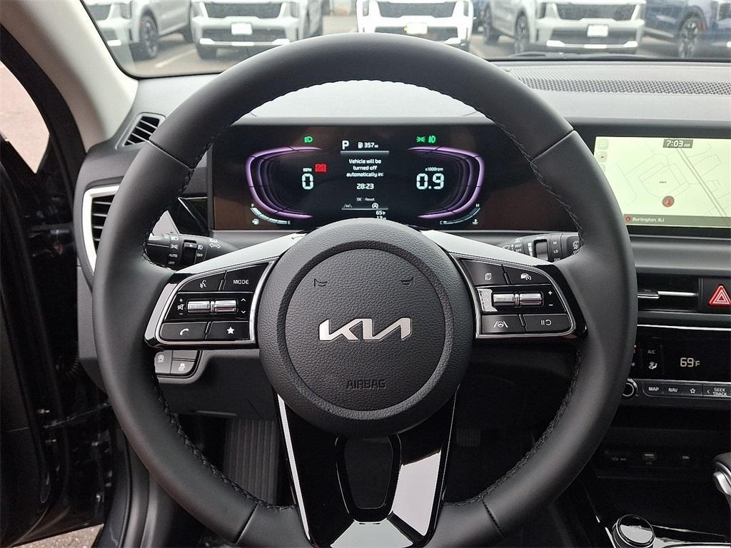 new 2025 Kia Seltos car, priced at $28,335