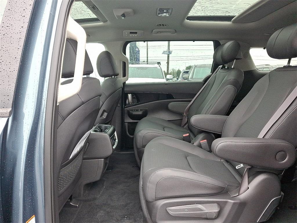 new 2026 Kia Carnival car, priced at $53,285