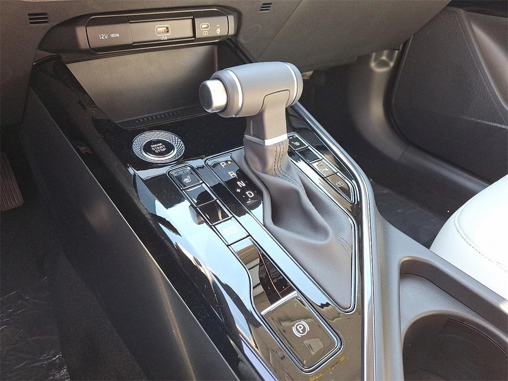 new 2025 Kia Niro car, priced at $31,930