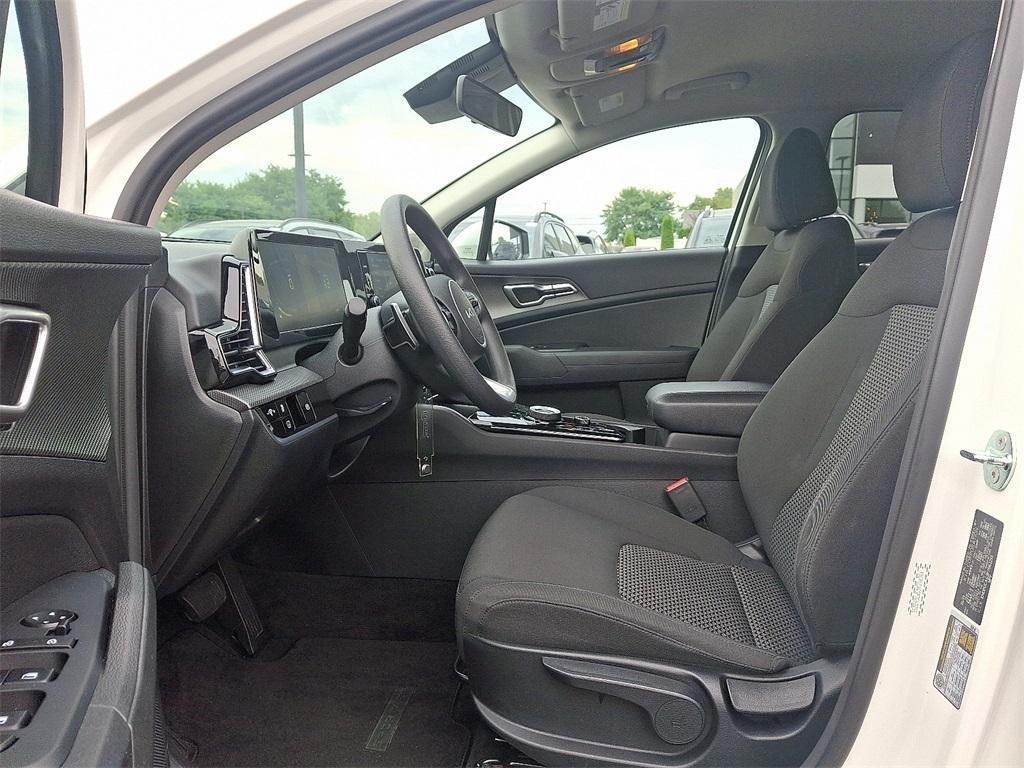 used 2023 Kia Sportage Hybrid car, priced at $25,301