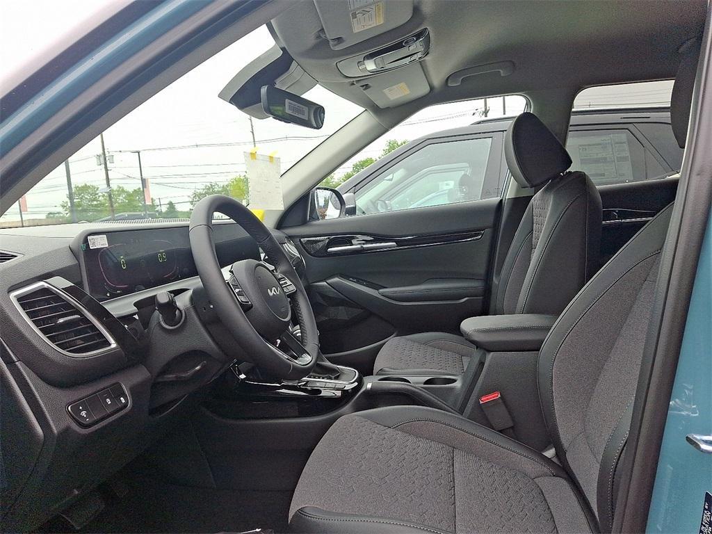 new 2025 Kia Seltos car, priced at $29,120