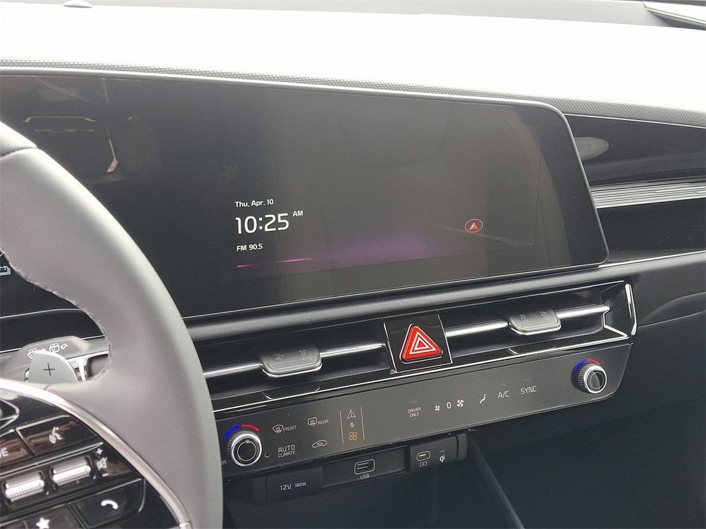new 2025 Kia Niro car, priced at $31,910