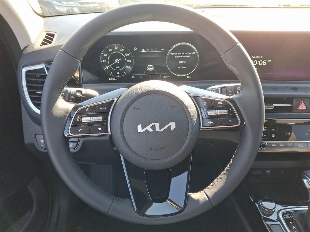 new 2025 Kia Seltos car, priced at $30,965