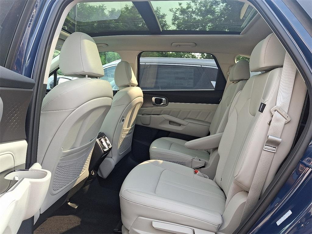 new 2025 Kia Sorento car, priced at $43,950