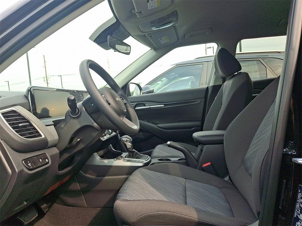 new 2025 Kia Seltos car, priced at $26,670