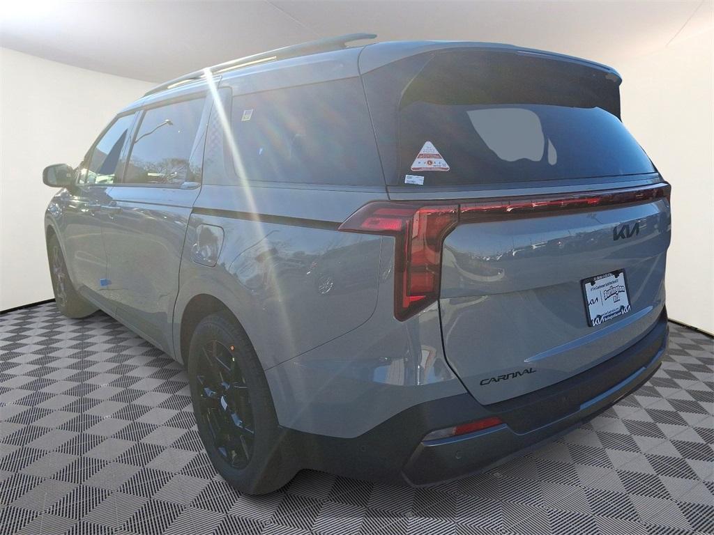 new 2025 Kia Carnival Hybrid car, priced at $53,320