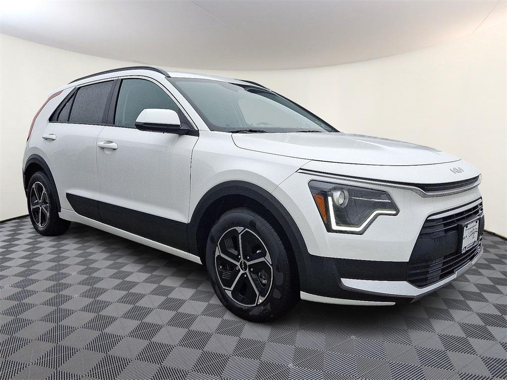 new 2025 Kia Niro car, priced at $29,310