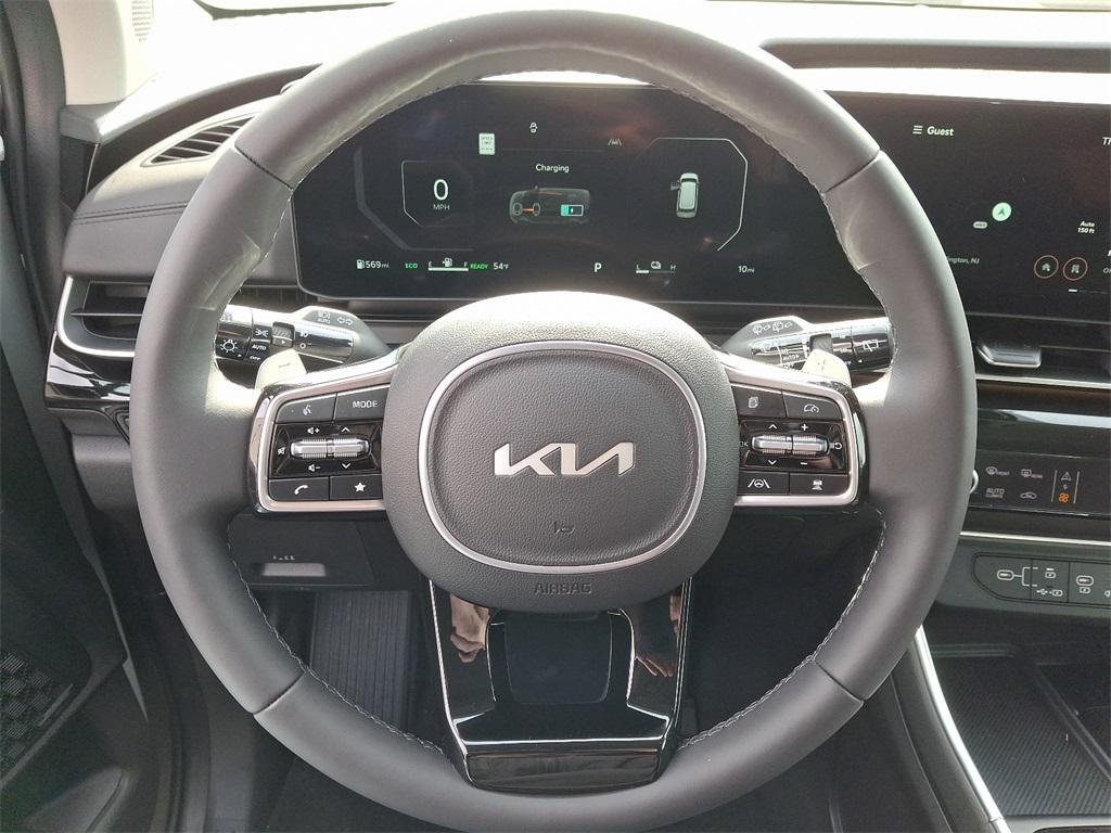 new 2025 Kia Carnival Hybrid car, priced at $56,385