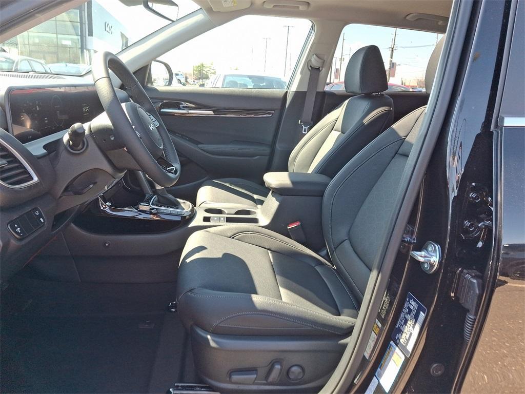 new 2025 Kia Seltos car, priced at $33,960