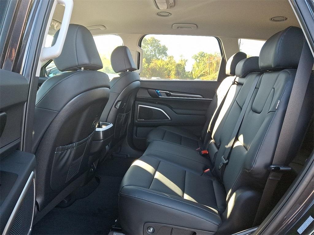 new 2025 Kia Telluride car, priced at $38,120