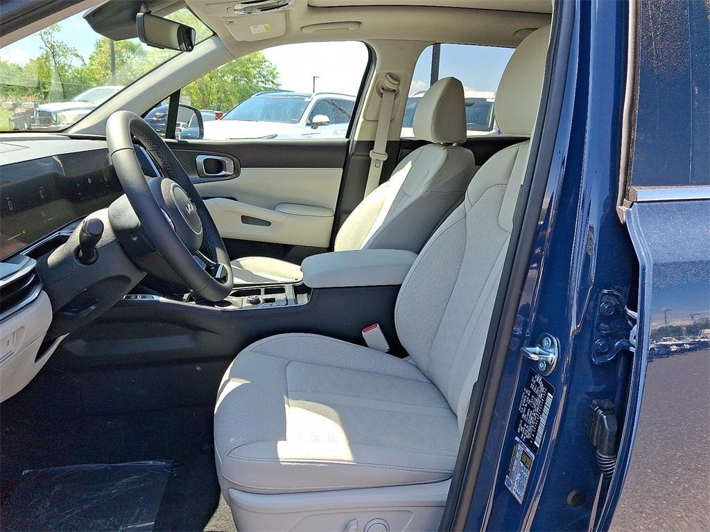 new 2025 Kia Sorento car, priced at $38,450