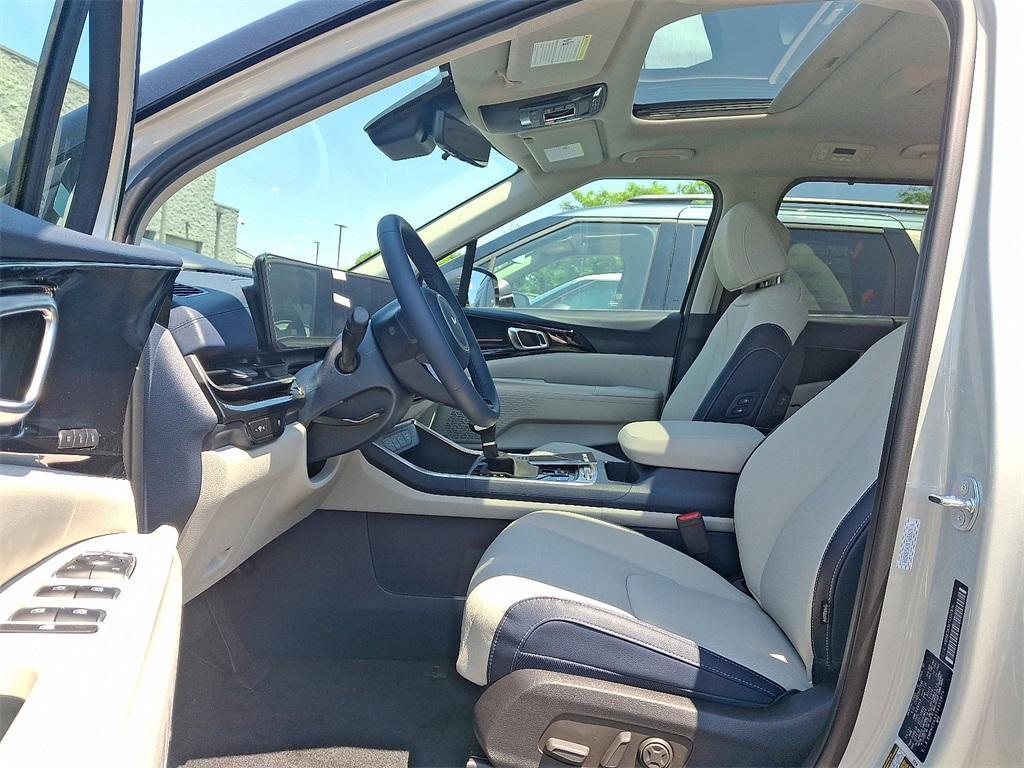new 2026 Kia Carnival car, priced at $53,285