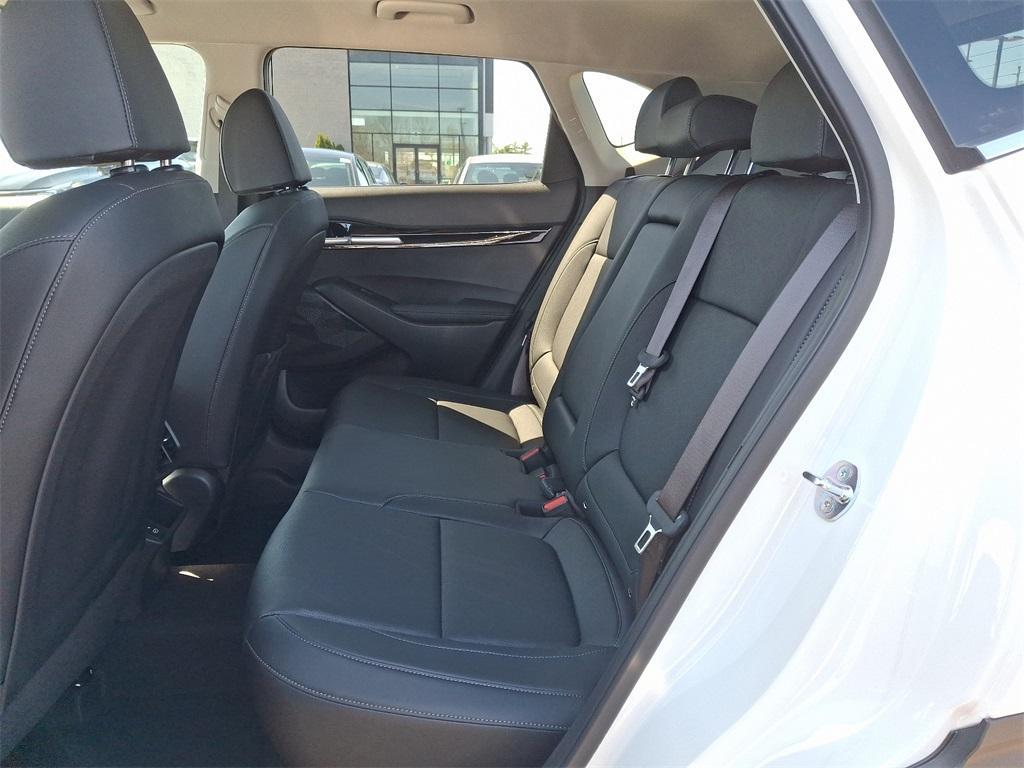 new 2025 Kia Seltos car, priced at $33,160