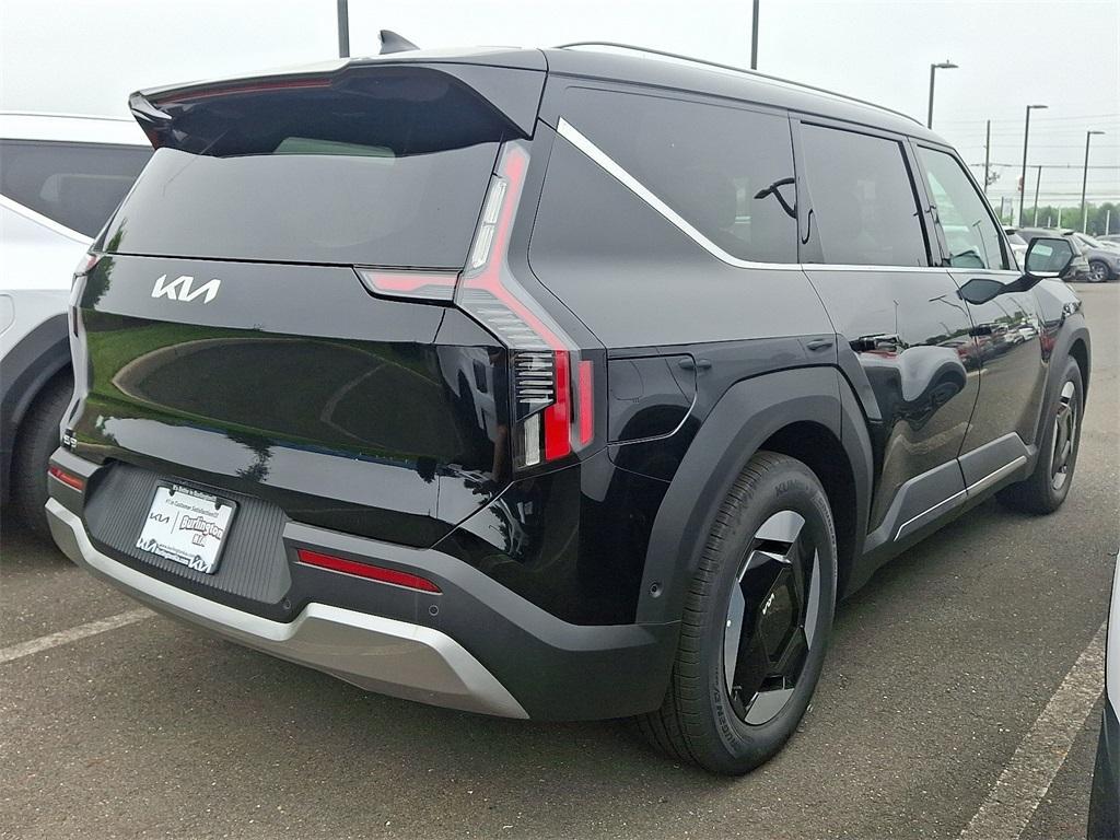 new 2026 Kia EV9 car, priced at $66,610