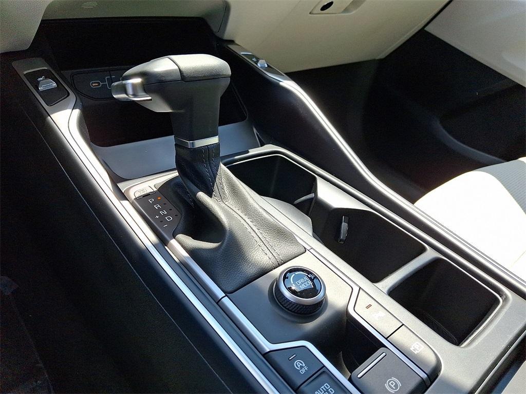 new 2025 Kia Sorento car, priced at $38,450