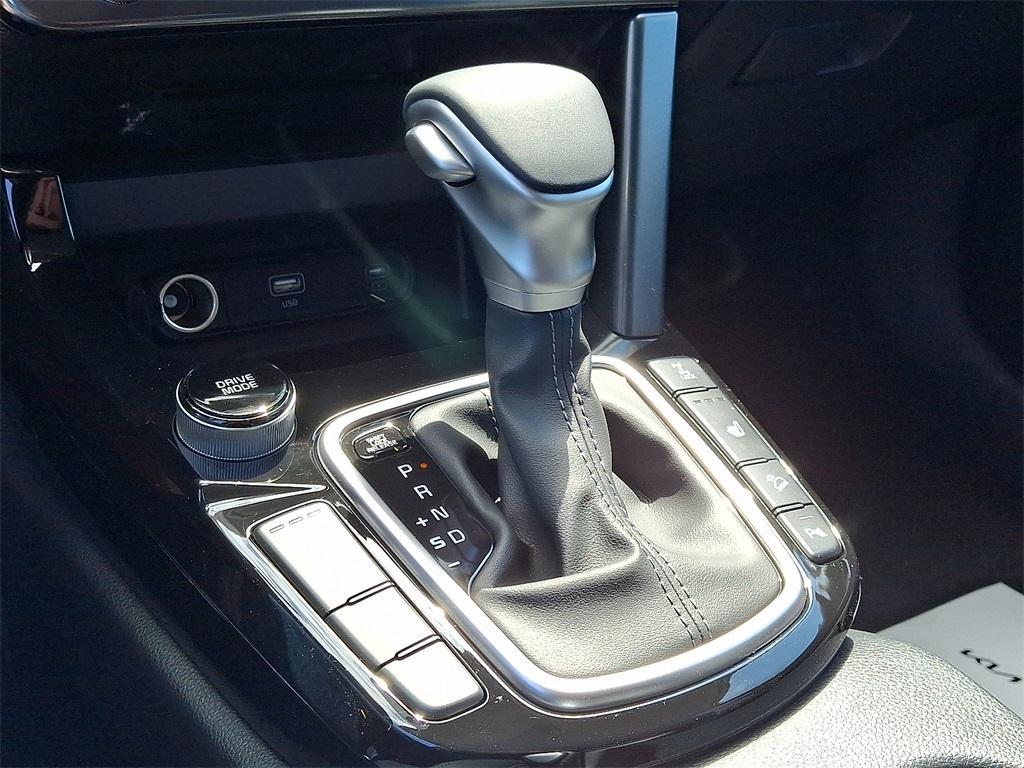 new 2025 Kia Seltos car, priced at $30,160