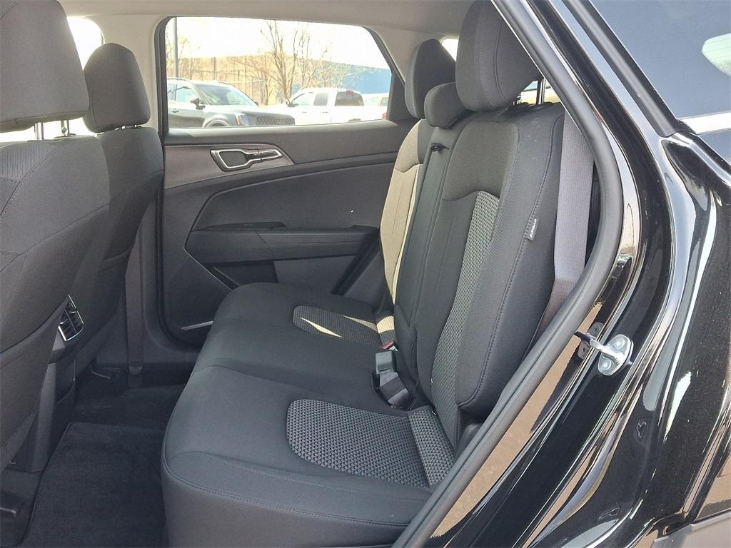 new 2025 Kia Sportage Hybrid car, priced at $31,940