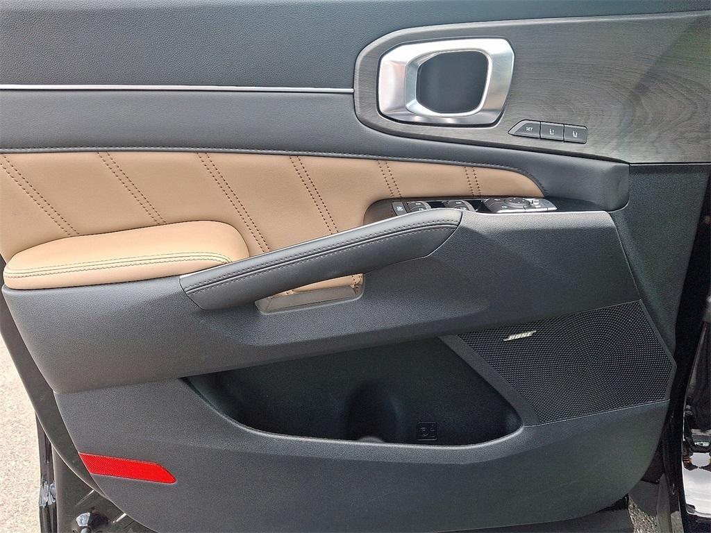 used 2025 Kia Sorento car, priced at $41,701