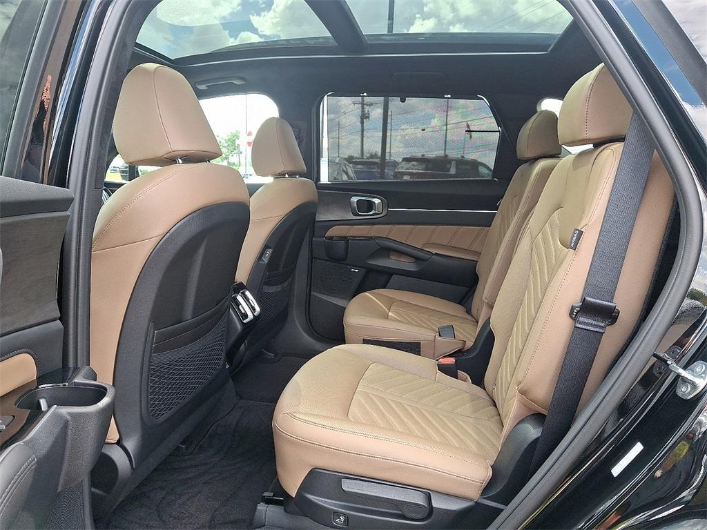 used 2025 Kia Sorento car, priced at $41,701