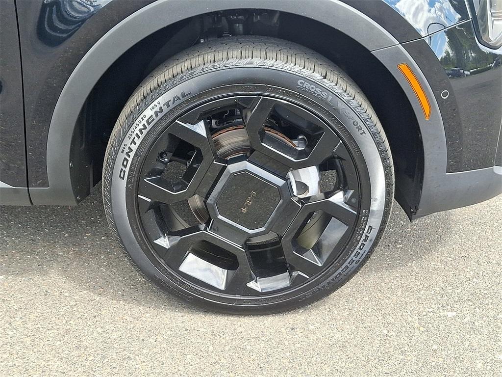 used 2025 Kia Sorento car, priced at $41,701