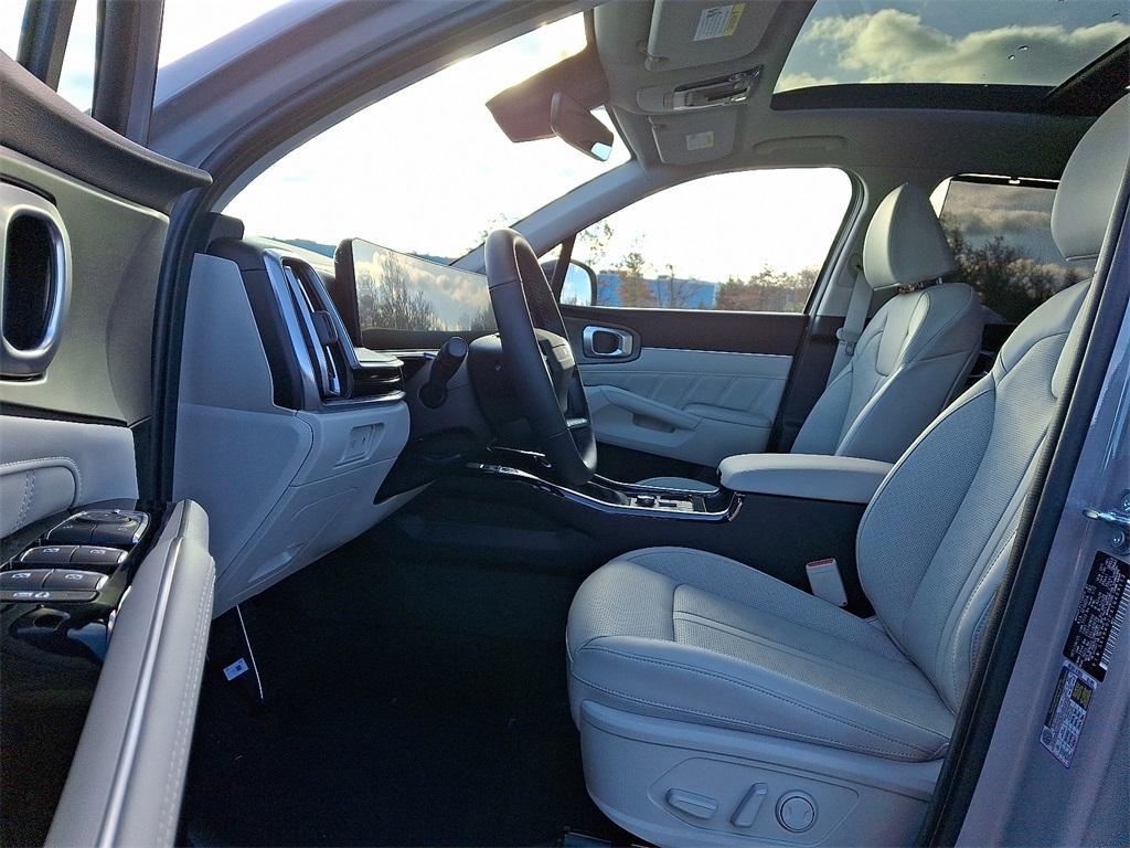 new 2026 Kia Sorento car, priced at $46,095