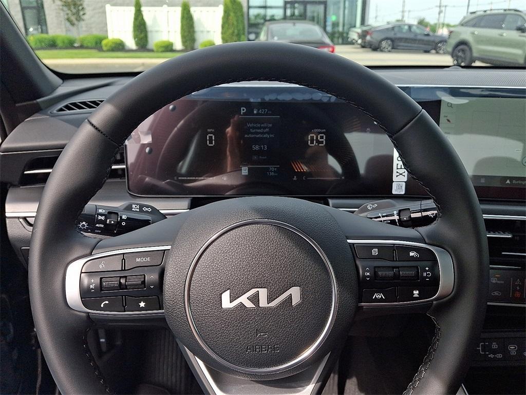 new 2025 Kia K5 car, priced at $32,010