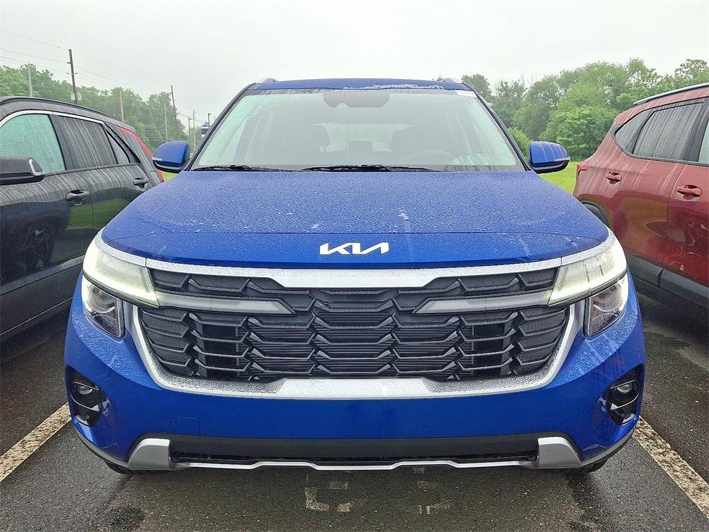 new 2025 Kia Seltos car, priced at $28,275