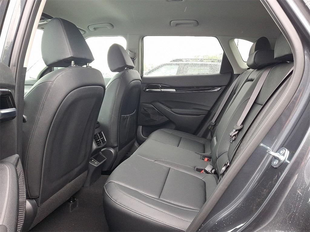 new 2025 Kia Seltos car, priced at $30,160