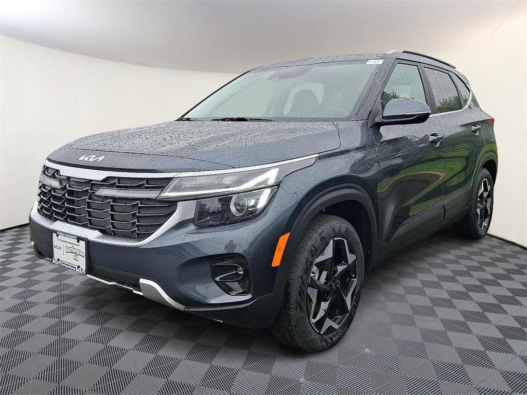 new 2025 Kia Seltos car, priced at $30,160