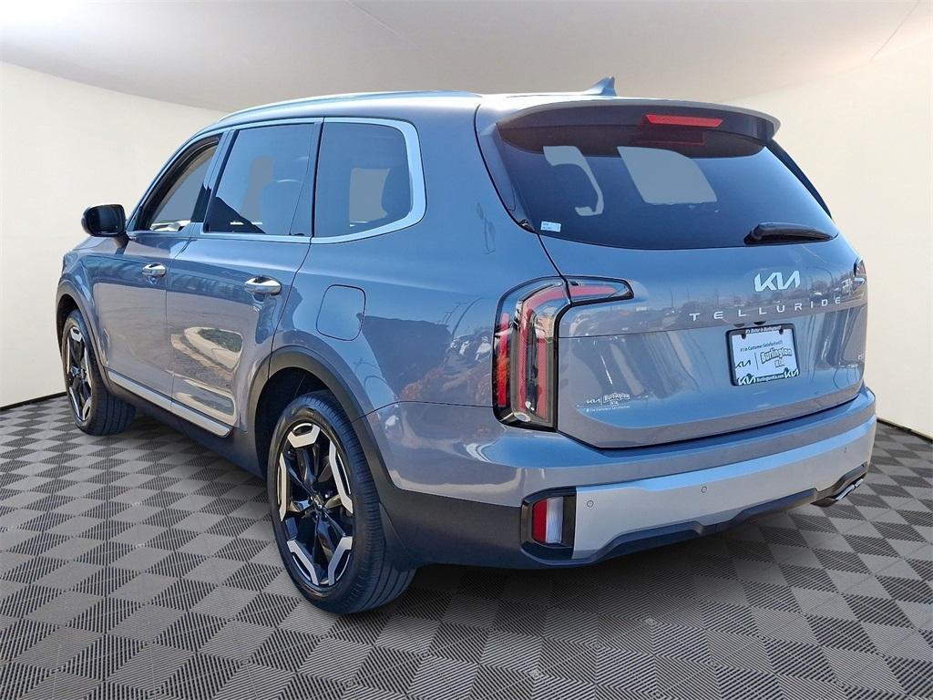 used 2024 Kia Telluride car, priced at $39,301