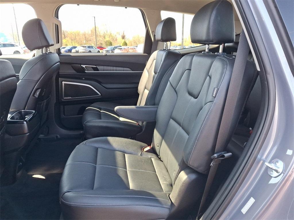 used 2024 Kia Telluride car, priced at $39,301