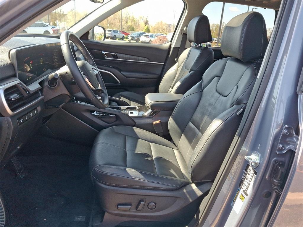 used 2024 Kia Telluride car, priced at $39,301