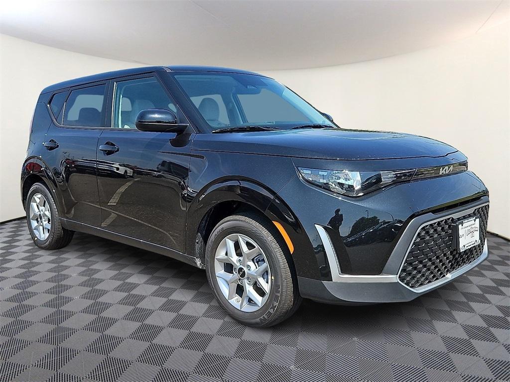 new 2025 Kia Soul car, priced at $22,905