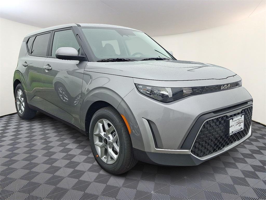 new 2025 Kia Soul car, priced at $22,615