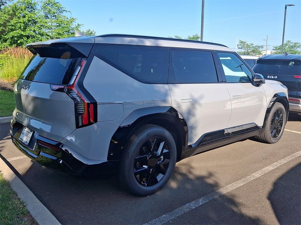 new 2026 Kia EV9 car, priced at $72,375