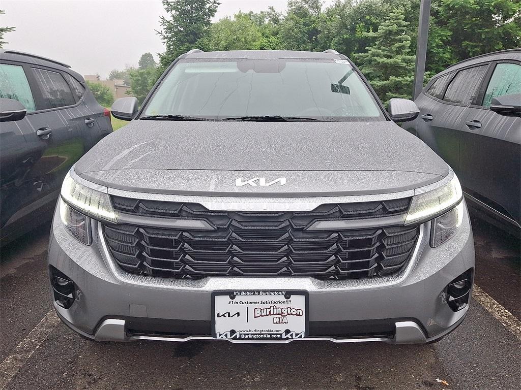 new 2025 Kia Seltos car, priced at $28,275