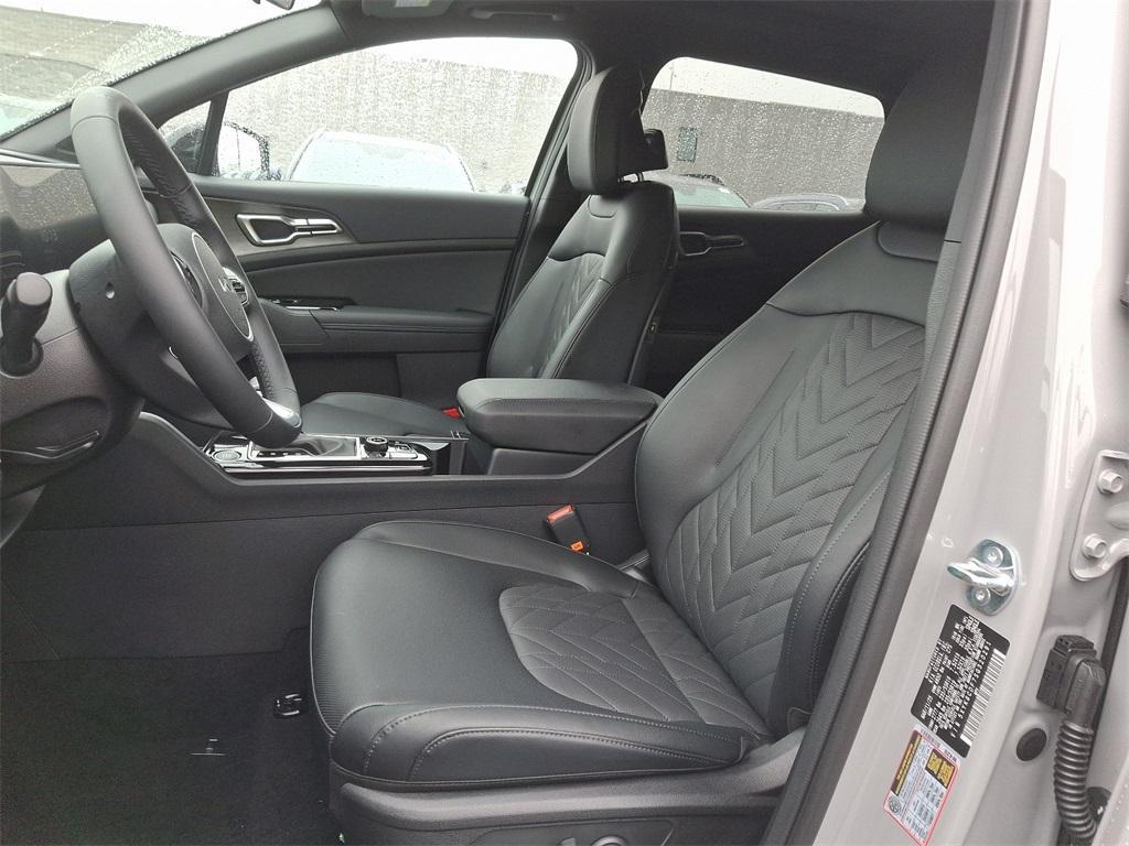 new 2025 Kia Sportage car, priced at $35,755