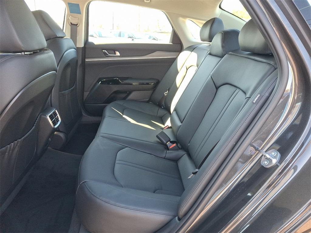 new 2025 Kia K5 car, priced at $35,645