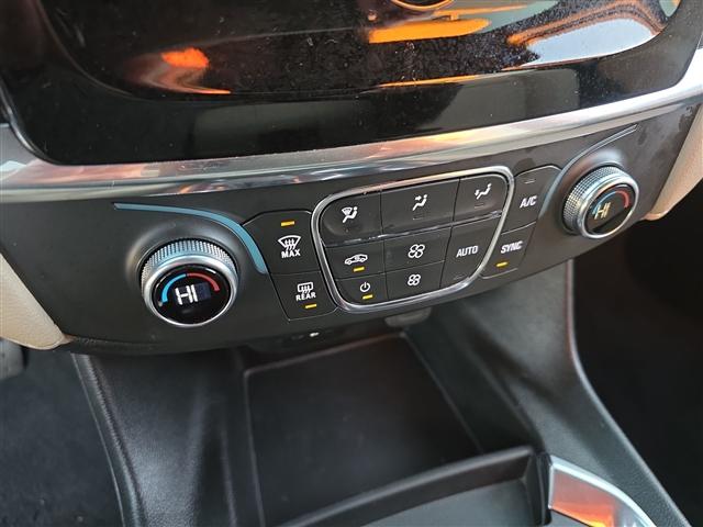 used 2023 Chevrolet Traverse car, priced at $29,197