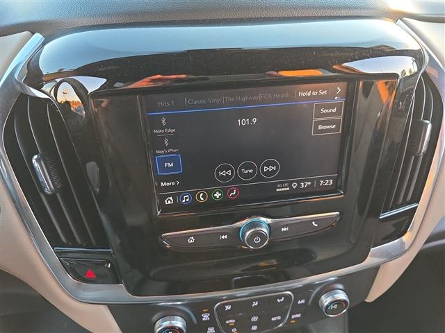 used 2023 Chevrolet Traverse car, priced at $29,197