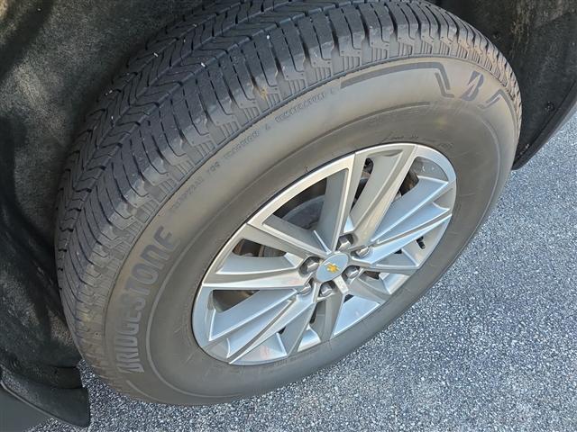 used 2023 Chevrolet Traverse car, priced at $30,700