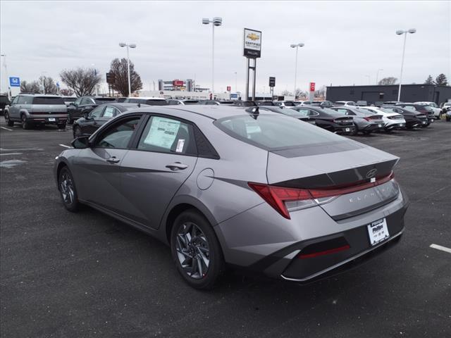 new 2025 Hyundai Elantra HEV car, priced at $25,960