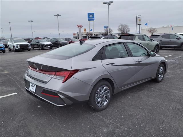 new 2025 Hyundai Elantra HEV car, priced at $25,960