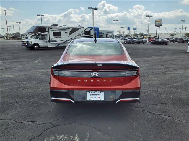 new 2024 Hyundai Sonata car, priced at $27,199