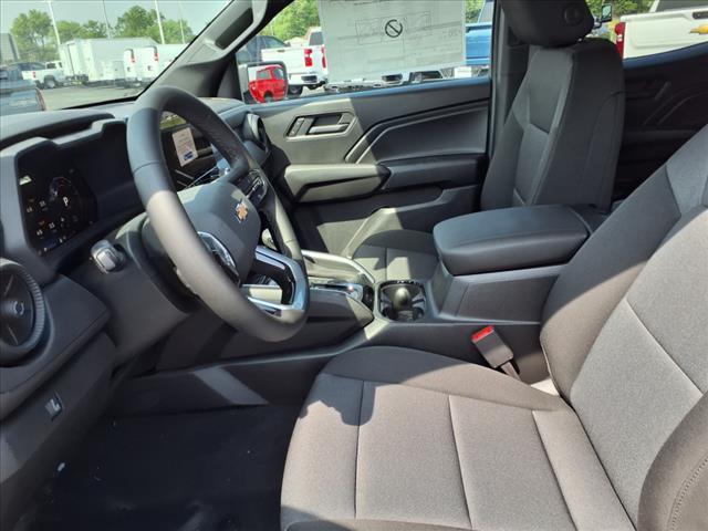 new 2025 Chevrolet Colorado car, priced at $31,299