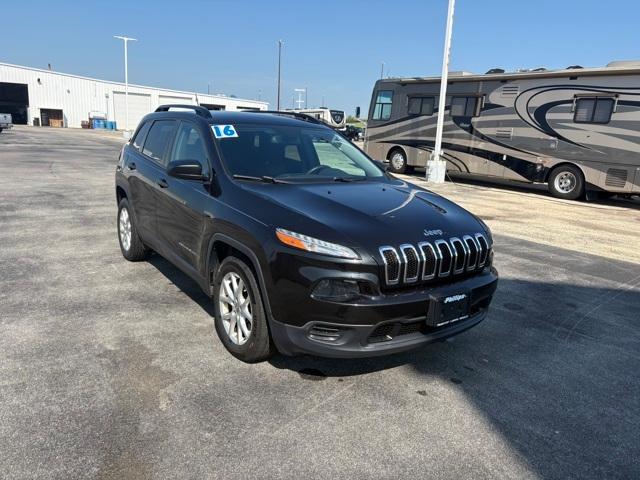 used 2016 Jeep Cherokee car, priced at $9,338