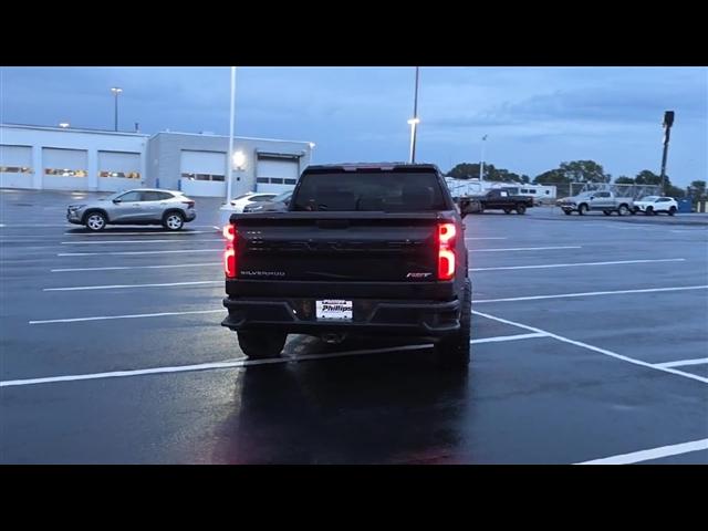 used 2021 Chevrolet Silverado 1500 car, priced at $32,243