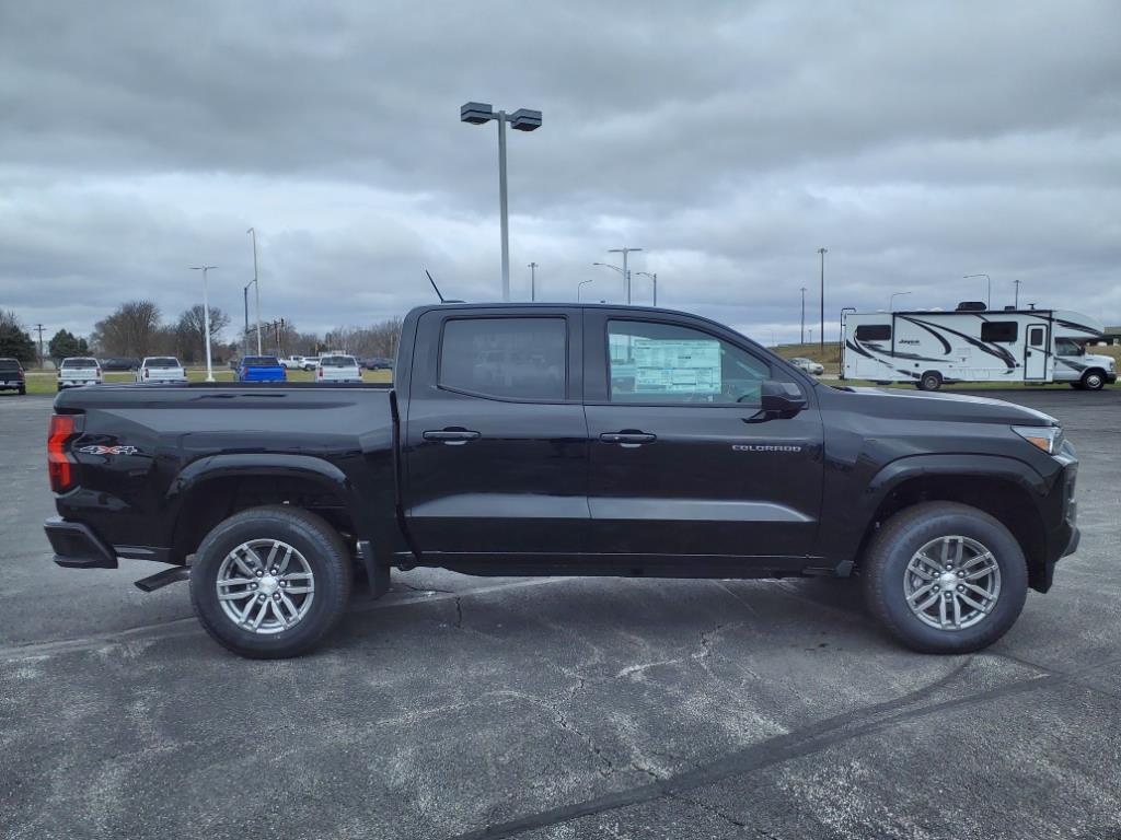new 2025 Chevrolet Colorado car, priced at $37,628