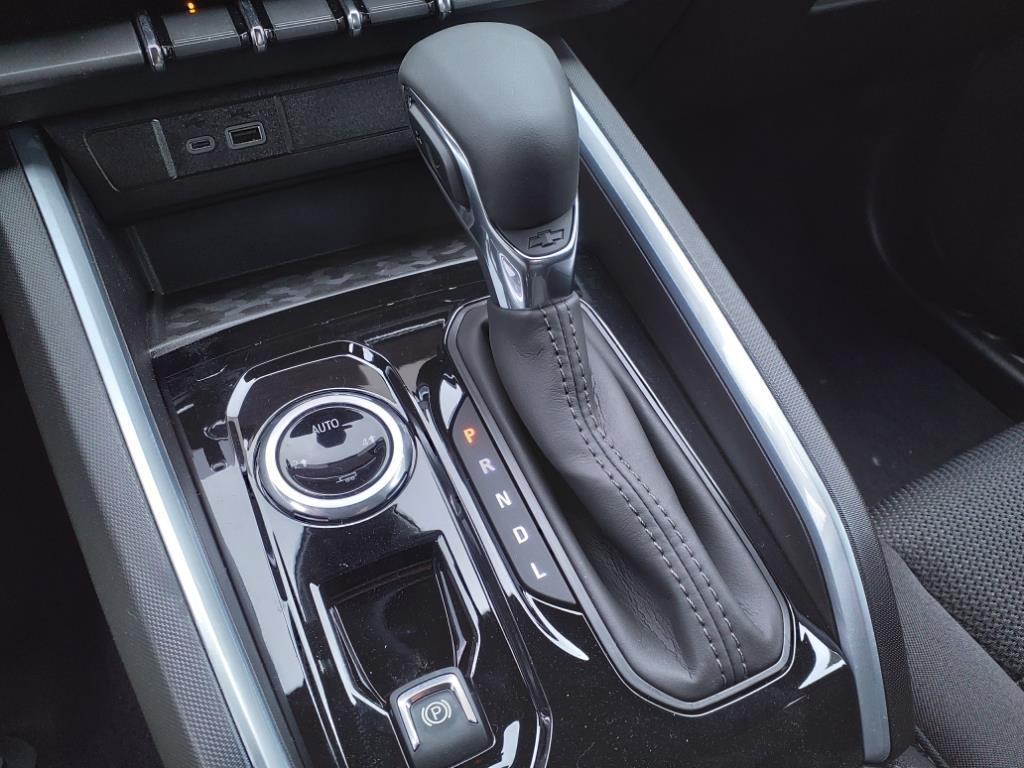 new 2025 Chevrolet Colorado car, priced at $37,628