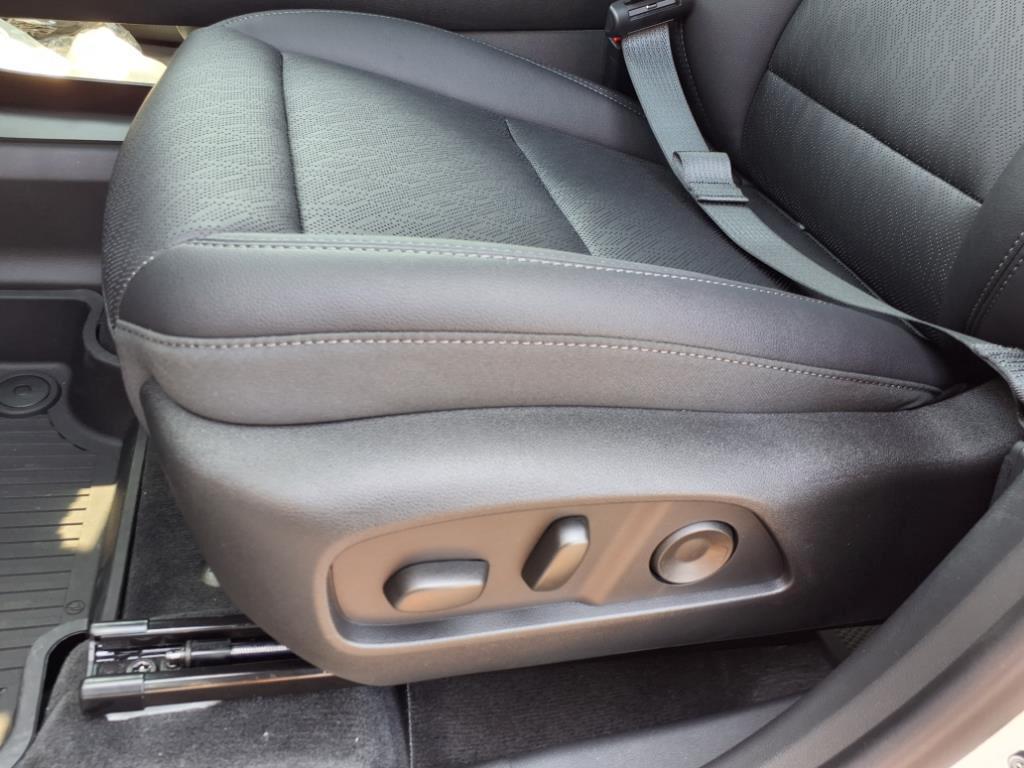 new 2026 Chevrolet Equinox car, priced at $31,327